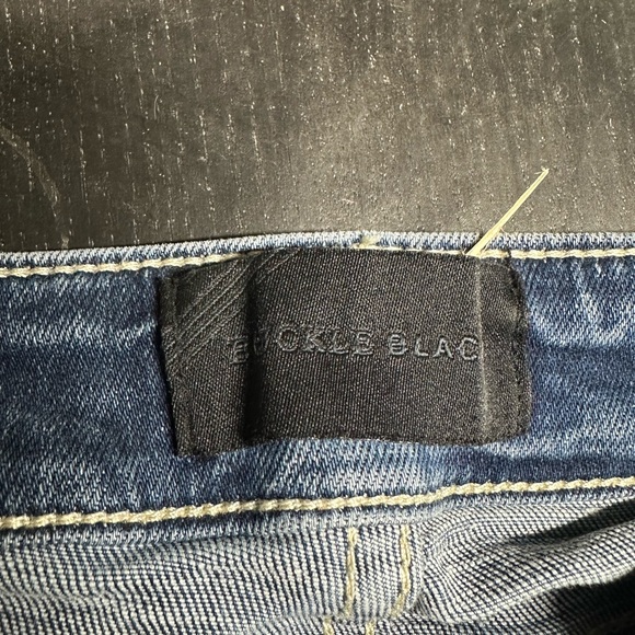 BKE Distressed Blue Jeans - Picture 4 of 6